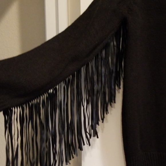 Sweater - Picture 2 of 4